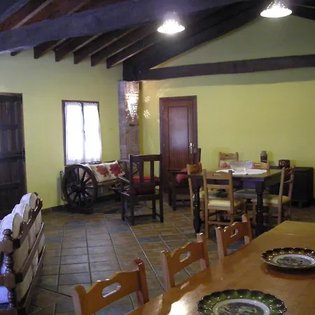 Turismo Rural El Sidron Séjour à la campagne Piloña