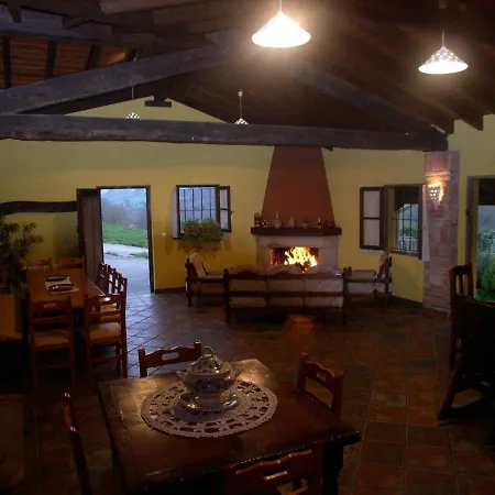 منزل ريفي Turismo Rural El Sidron Piloña