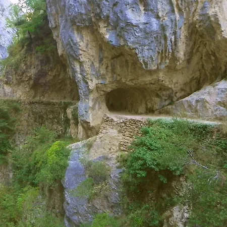 منزل ريفي Turismo Rural El Sidron *