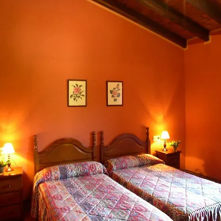 Turismo Rural El Sidron منزل ريفي *